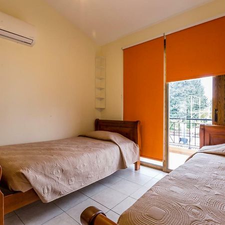 Villa Rina Paphos Esterno foto