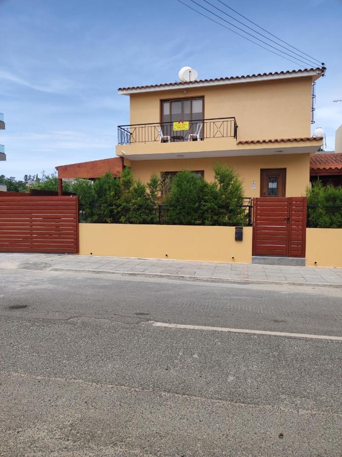 Villa Rina Paphos Esterno foto
