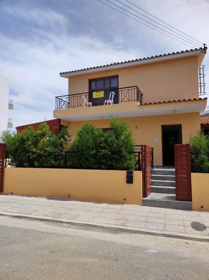 Villa Rina Paphos Esterno foto
