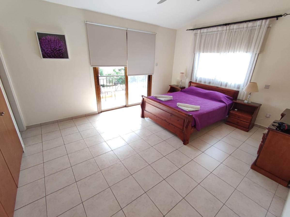Villa Rina Paphos Esterno foto