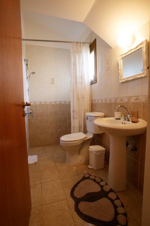 Villa Rina Paphos Esterno foto
